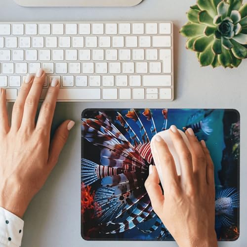 Mouse Pad Square Cute Mouse Pads for Wireless Fish in Fish Tank Mouse Mat with Non-Slip Rubber Base Washable Computer Mousepads Small Mouse pad for Home Office Gaming Working Desk Decor 8.3 x 10.3 in