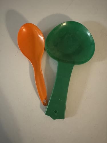 Big and small plastic scoop