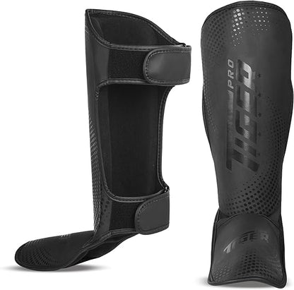 Kids Sparring Set, Youth Unisex, 6oz & 8oz, Gloves, Shin Guards, Hand Wraps, Helmet, Gum Shield, for Kickboxing, Muay Thai, Taekwondo, - size: Small