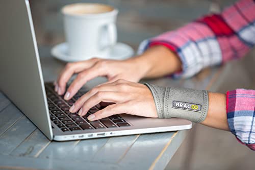 Bracoo Carpal Tunnel Wrist Brace with Compression Wrap - color: Pink
