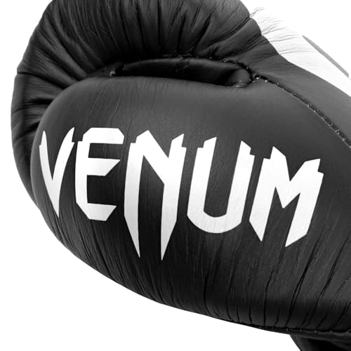 Venum Giant 2.0 Pro Boxing Gloves - Laces