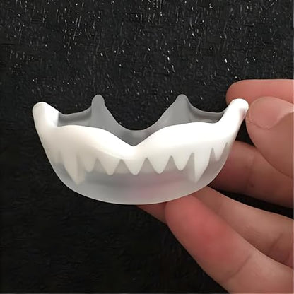 Fangs Boxing Mouthguard Muay Thai Mouth Guard Fighting Taekwondo Sanda Protective Gear Basketball Football Mouth Guard with a Storage Box for Sports Transparent White