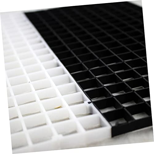 Aquarium Isolation Panel Lattice Plate Transparent Sections with Random Color Suction Cups Easy to Install Dividers for Fish Tank Breeding and Separation