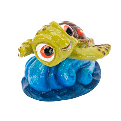 Penn-Plax Squirt Mini Aquarium Ornament for Finding Nemo - Fun Decoration for Your Smaller Tank with This Friendly Turtle Riding a Wave