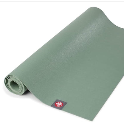 Manduka eKO SuperLite Yoga Mat - 1.5mm Natural Rubber | Foldable & Travel Friendly | Soft Textured Surface | Eco-friendly - color: Leaf Green