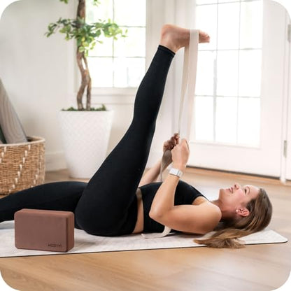 WeGym Yoga Strap for Stretching, Pilates and Mobility, Adjustable Length | Adjustable length, home stretching, Pilates, yoga and mobility workouts - color: Grey