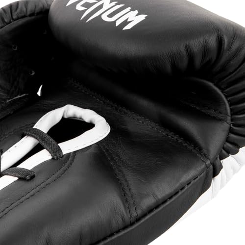 Venum Giant 2.0 Pro Boxing Gloves - Laces