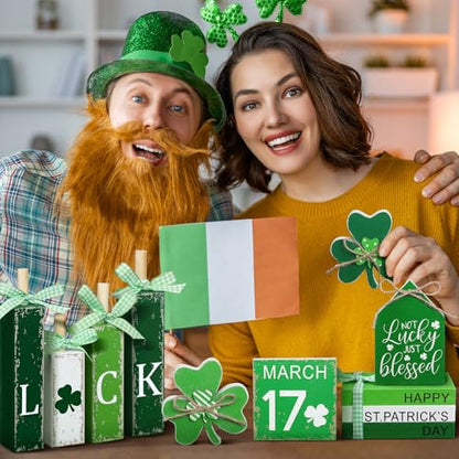 11 Pcs St. Patrick's Day Table Decorations Wood Faux Books Irish Table Top Decor Clover Wooden Sign Centerpiece for St. Patrick's Day - style: Clover
