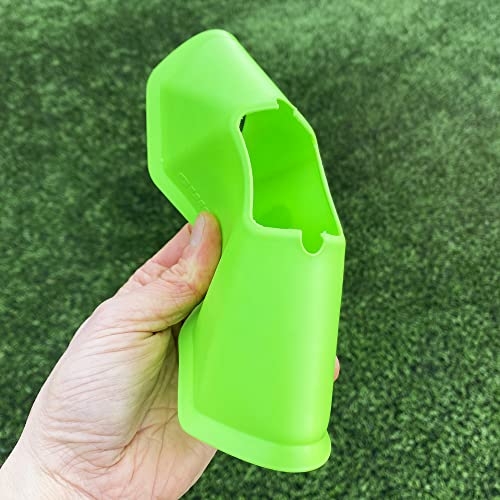 QUICKPLAY Soccer Cones Set of 20 - Compact High-Visibility Markers - size: Standard Cones 6.5"