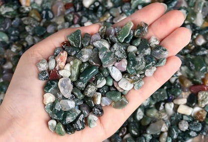 LAIDANLA Aquatic Agate Crushed Stone Crystal Chips Bulk Natural Gemstones Healing Reiki Crystals Mini Quartz Vase Filler Aquarium Gravel 100g - color: Aquatic Agate, size: 0.22 Pound-（0.2"-0.28"）