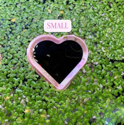 Heart Shaped Aquarium Feeding Ring, Floating Fish Feeding Ring for Fish Tank, Aquatic Plant Feeding Frame, Betta Shrimp Feeding Station, Cute Heart Aquarium Accessory Decor (Medium) - size: Medium
