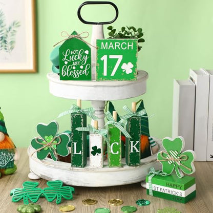11 Pcs St. Patrick's Day Table Decorations Wood Faux Books Irish Table Top Decor Clover Wooden Sign Centerpiece for St. Patrick's Day - style: Clover