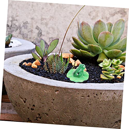 20Pcs Resin Figurines for Miniature Decor Safe Decorative Props for Aquariums Reptile Boxes and Desktop Displays Smooth Edges and Design