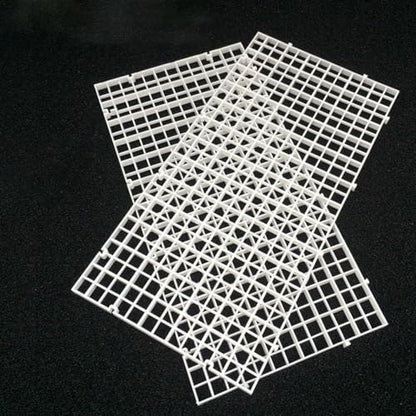 4pcs Aquarium Lid Hood Fish Tank Top Cover Terrarium Lid Plastic Grid Panel Egg Crate Grate with 6 Aquarium Glass Cover Board Clip Fish Tank Lid Anti-Jumping Net Cover (Black,11.6*11.6inch)