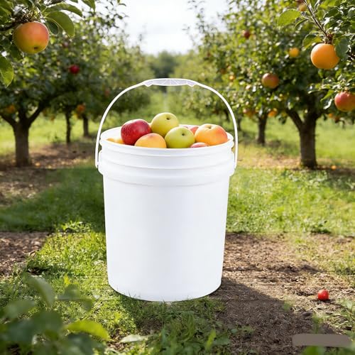 7 Gallon Bucket, Heavy Duty Plastic Bucket with Comfortable Handle, White Bucket & Lid, Pack of 4