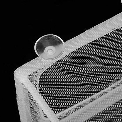 Fish Breeder Box Aquarium Incubator Transparent Plastic Isolation Tank for Newborn Fry Protection 15.7x14x14.9cm with 4 Suction Cups Mesh Net and Stand Columns